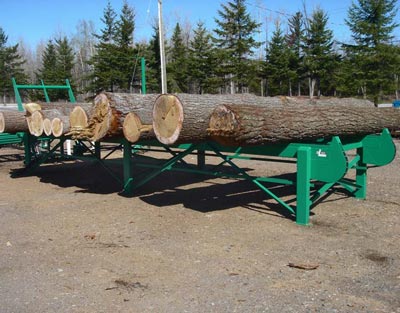 Infeed deck to sawmill